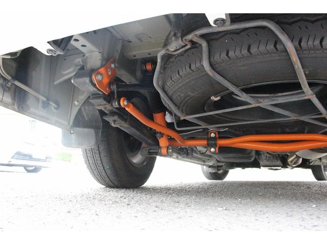 ハイエースバン ＲＶビックフット　リトルノオクタービアＭ　ＦＦヒーター　１５００Ｗインバーター　冷蔵庫　ソーラーパネル（２枚）　シンク　ＩＨコンロ　レンジ　ツインサブＢＴ　走行充電　外部充電　マックスファン　フリップダウンモニター　リアスピーカー　１オーナー（31枚目）