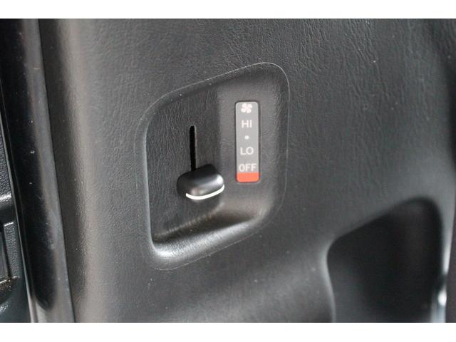 ハイエースバン ＲＶビックフット　リトルノオクタービアＭ　ＦＦヒーター　１５００Ｗインバーター　冷蔵庫　ソーラーパネル（２枚）　シンク　ＩＨコンロ　レンジ　ツインサブＢＴ　走行充電　外部充電　マックスファン　フリップダウンモニター　リアスピーカー　１オーナー（60枚目）