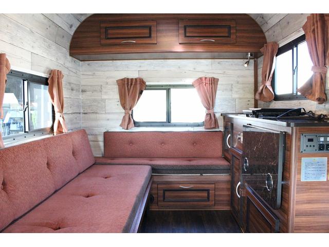 ピクシストラック ミスティック　レジストロ　ＳＡＩＩＩｔ　ＦＦヒーター　サブバッテリー　ルーフベント　走行充電　外部充電　シンク　ＩＨクッキングヒーター　給排水１９Ｌポリタンク　ナビ　バックカメラ　ＥＴＣ　スタビライザー　８ナンバー普通車登録（2枚目）