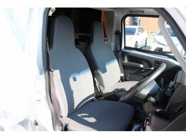 ピクシストラック ミスティック　レジストロ　ＳＡＩＩＩｔ　ＦＦヒーター　サブバッテリー　ルーフベント　走行充電　外部充電　シンク　ＩＨクッキングヒーター　給排水１９Ｌポリタンク　ナビ　バックカメラ　ＥＴＣ　スタビライザー　８ナンバー普通車登録（15枚目）