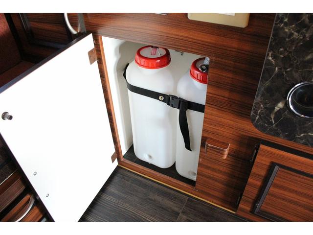 ピクシストラック ミスティック　レジストロ　ＳＡＩＩＩｔ　ＦＦヒーター　サブバッテリー　ルーフベント　走行充電　外部充電　シンク　ＩＨクッキングヒーター　給排水１９Ｌポリタンク　ナビ　バックカメラ　ＥＴＣ　スタビライザー　８ナンバー普通車登録（44枚目）