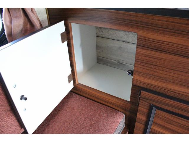 ピクシストラック ミスティック　レジストロ　ＳＡＩＩＩｔ　ＦＦヒーター　サブバッテリー　ルーフベント　走行充電　外部充電　シンク　ＩＨクッキングヒーター　給排水１９Ｌポリタンク　ナビ　バックカメラ　ＥＴＣ　スタビライザー　８ナンバー普通車登録（45枚目）