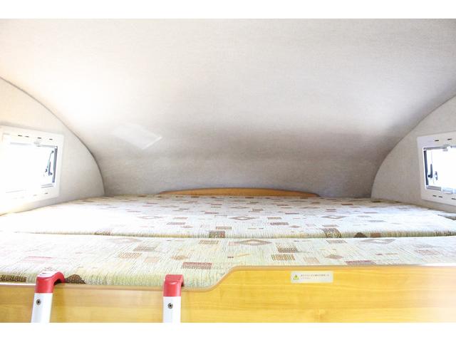 カムロード バンテック　ジル５２０　４ＷＤ　ウィンドウエアコン　ＦＦヒーター　トイレ　シャワー　温水ボイラー　３ＷＡＹ冷蔵庫　サブバッテリー　走行充電　外部充電　架装部ＴＶ　ルーフベント　オーニング　サイクルキャリア　走行用リアクーラー（6枚目）