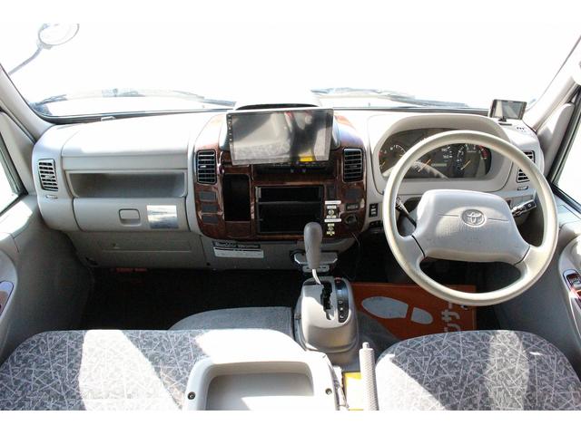 カムロード バンテック　ジル５２０　４ＷＤ　ウィンドウエアコン　ＦＦヒーター　トイレ　シャワー　温水ボイラー　３ＷＡＹ冷蔵庫　サブバッテリー　走行充電　外部充電　架装部ＴＶ　ルーフベント　オーニング　サイクルキャリア　走行用リアクーラー（14枚目）