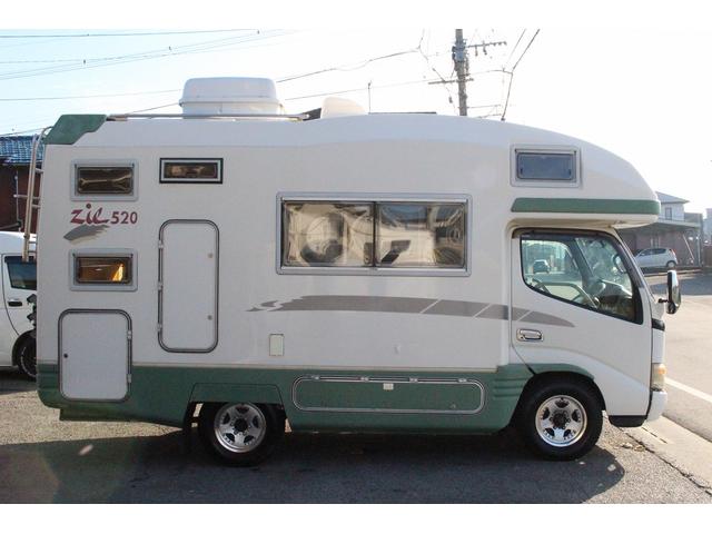 カムロード バンテック　ジル５２０　４ＷＤ　ウィンドウエアコン　ＦＦヒーター　トイレ　シャワー　温水ボイラー　３ＷＡＹ冷蔵庫　サブバッテリー　走行充電　外部充電　架装部ＴＶ　ルーフベント　オーニング　サイクルキャリア　走行用リアクーラー（23枚目）