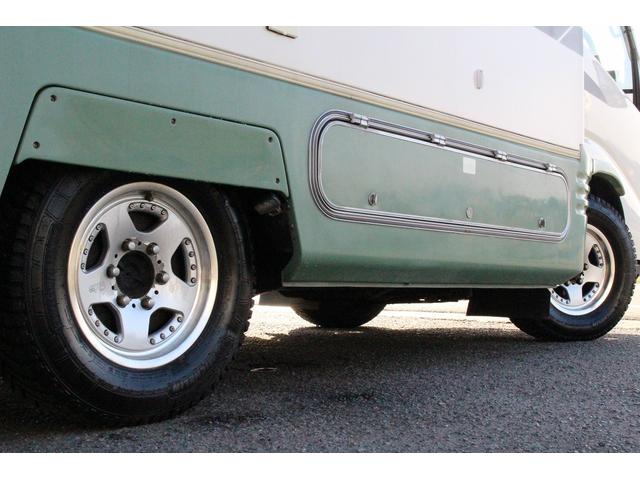 カムロード バンテック　ジル５２０　４ＷＤ　ウィンドウエアコン　ＦＦヒーター　トイレ　シャワー　温水ボイラー　３ＷＡＹ冷蔵庫　サブバッテリー　走行充電　外部充電　架装部ＴＶ　ルーフベント　オーニング　サイクルキャリア　走行用リアクーラー（39枚目）