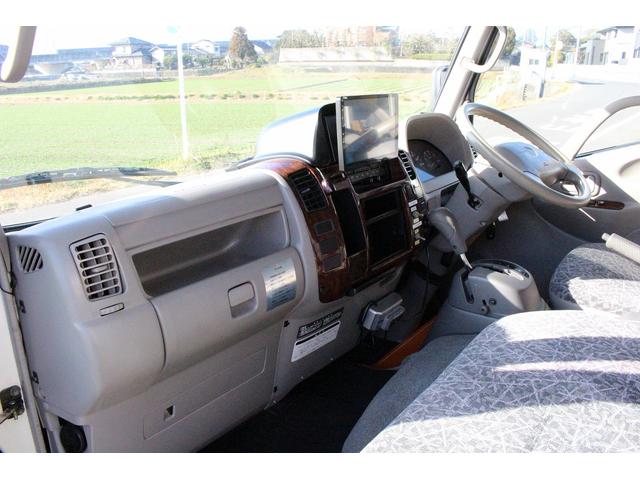 カムロード バンテック　ジル５２０　４ＷＤ　ウィンドウエアコン　ＦＦヒーター　トイレ　シャワー　温水ボイラー　３ＷＡＹ冷蔵庫　サブバッテリー　走行充電　外部充電　架装部ＴＶ　ルーフベント　オーニング　サイクルキャリア　走行用リアクーラー（43枚目）