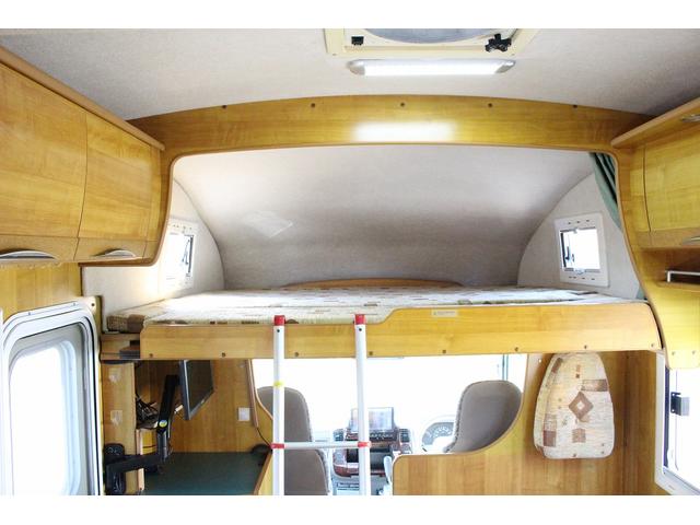 カムロード バンテック　ジル５２０　４ＷＤ　ウィンドウエアコン　ＦＦヒーター　トイレ　シャワー　温水ボイラー　３ＷＡＹ冷蔵庫　サブバッテリー　走行充電　外部充電　架装部ＴＶ　ルーフベント　オーニング　サイクルキャリア　走行用リアクーラー（52枚目）