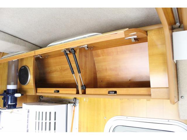 カムロード バンテック　ジル５２０　４ＷＤ　ウィンドウエアコン　ＦＦヒーター　トイレ　シャワー　温水ボイラー　３ＷＡＹ冷蔵庫　サブバッテリー　走行充電　外部充電　架装部ＴＶ　ルーフベント　オーニング　サイクルキャリア　走行用リアクーラー（65枚目）