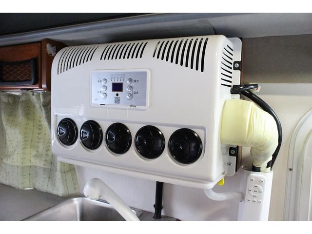 ＮＴ１００クリッパートラック スリーセブン　インディ７２７　１２Ｖクーラー　新品２００Ａｈリチウムバッテリー　ＦＦヒーター　新品走行充電器　新品外部充電器　新品フレキシブルソーラーパネル　シンク　リアスピーカー　前後ドライブレコーダー　ポップアップルーフ車（10枚目）