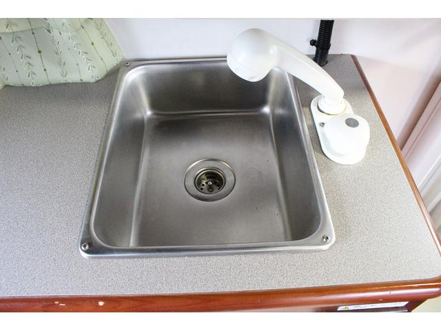 ＮＴ１００クリッパートラック スリーセブン　インディ７２７　１２Ｖクーラー　新品２００Ａｈリチウムバッテリー　ＦＦヒーター　新品走行充電器　新品外部充電器　新品フレキシブルソーラーパネル　シンク　リアスピーカー　前後ドライブレコーダー　ポップアップルーフ車（56枚目）