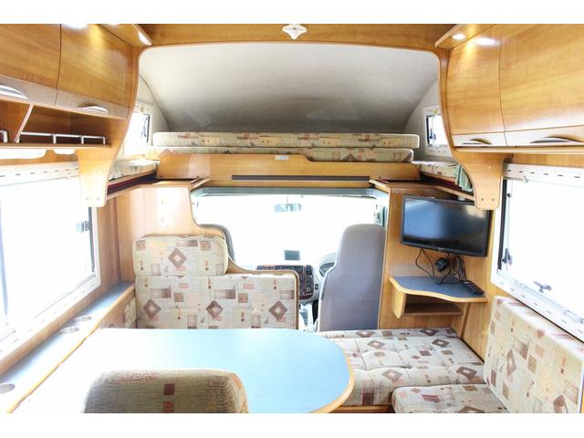 カムロード バンテック　ジル　４ＷＤ　家庭用エアコン　ＦＦヒーター　オーニング　トリプルサブバッテリー　走行充電　外部充電　１５００Ｗインバーター　トイレ　シャワー　温水ボイラー　３ＷＡＹ冷蔵庫　ＴＶ　エアサス　ワンオーナー車（3枚目）