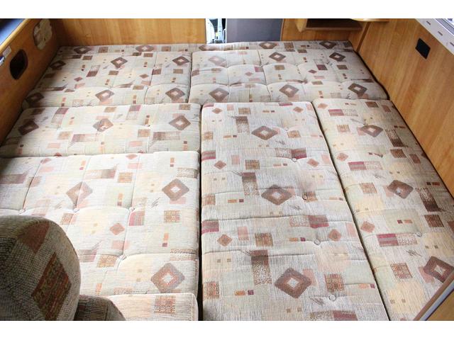 カムロード バンテック　ジル　４ＷＤ　家庭用エアコン　ＦＦヒーター　オーニング　トリプルサブバッテリー　走行充電　外部充電　１５００Ｗインバーター　トイレ　シャワー　温水ボイラー　３ＷＡＹ冷蔵庫　ＴＶ　エアサス　ワンオーナー車（5枚目）