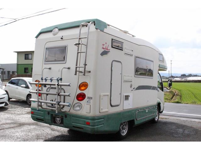 カムロード バンテック　ジル　４ＷＤ　家庭用エアコン　ＦＦヒーター　オーニング　トリプルサブバッテリー　走行充電　外部充電　１５００Ｗインバーター　トイレ　シャワー　温水ボイラー　３ＷＡＹ冷蔵庫　ＴＶ　エアサス　ワンオーナー車（19枚目）