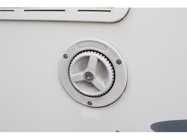 カムロード バンテック　ジル　４ＷＤ　家庭用エアコン　ＦＦヒーター　オーニング　トリプルサブバッテリー　走行充電　外部充電　１５００Ｗインバーター　トイレ　シャワー　温水ボイラー　３ＷＡＹ冷蔵庫　ＴＶ　エアサス　ワンオーナー車（31枚目）