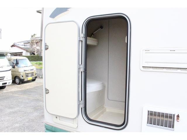 カムロード バンテック　ジル　４ＷＤ　家庭用エアコン　ＦＦヒーター　オーニング　トリプルサブバッテリー　走行充電　外部充電　１５００Ｗインバーター　トイレ　シャワー　温水ボイラー　３ＷＡＹ冷蔵庫　ＴＶ　エアサス　ワンオーナー車（32枚目）