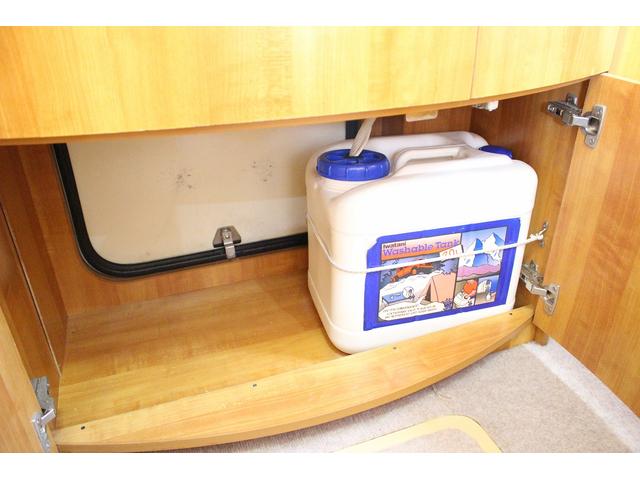 カムロード バンテック　ジル　４ＷＤ　家庭用エアコン　ＦＦヒーター　オーニング　トリプルサブバッテリー　走行充電　外部充電　１５００Ｗインバーター　トイレ　シャワー　温水ボイラー　３ＷＡＹ冷蔵庫　ＴＶ　エアサス　ワンオーナー車（63枚目）
