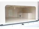 ＲＶビックフット　リトルノオクタービアＭ　ＦＦヒーター　１５００Ｗインバーター　冷蔵庫　ソーラーパネル（２枚）　シンク　ＩＨコンロ　レンジ　ツインサブＢＴ　走行充電　外部充電　マックスファン　フリップダウンモニター　リアスピーカー　１オーナー（48枚目）