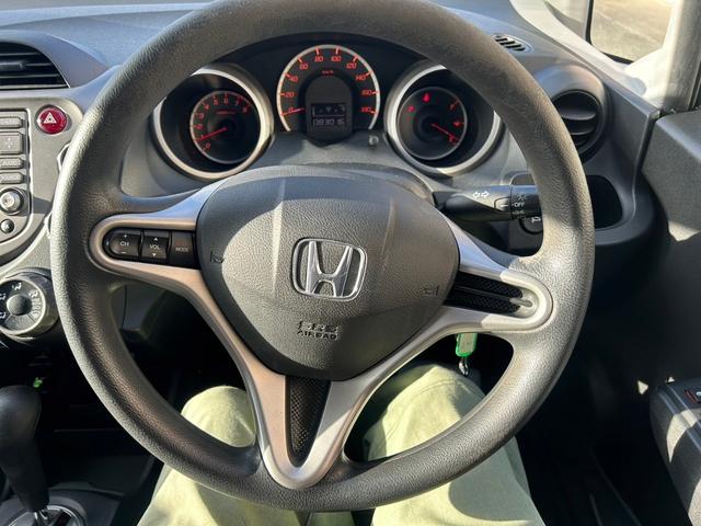 フィット Ｇ　ナビ　ＴＶ　バックカメラ　ＥＴＣ　アルミホイール　キーレスエントリー　衝突安全ボディ（15枚目）