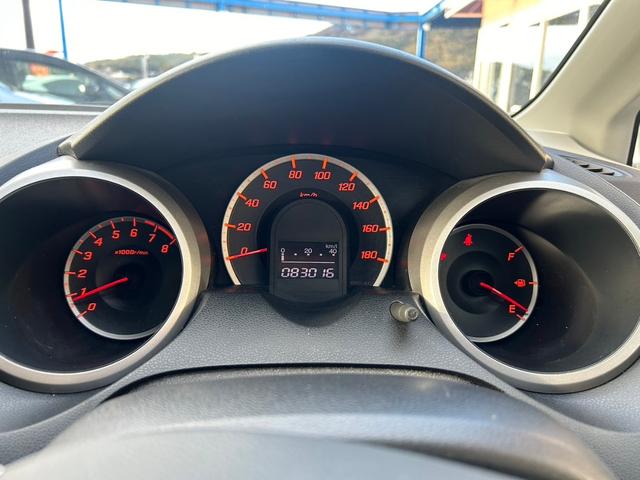 フィット Ｇ　ナビ　ＴＶ　バックカメラ　ＥＴＣ　アルミホイール　キーレスエントリー　衝突安全ボディ（16枚目）