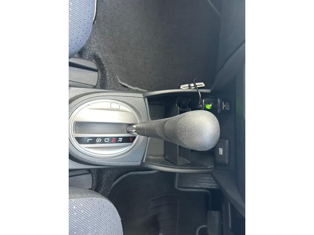 フィット Ｇ　ナビ　ＴＶ　バックカメラ　ＥＴＣ　アルミホイール　キーレスエントリー　衝突安全ボディ（22枚目）