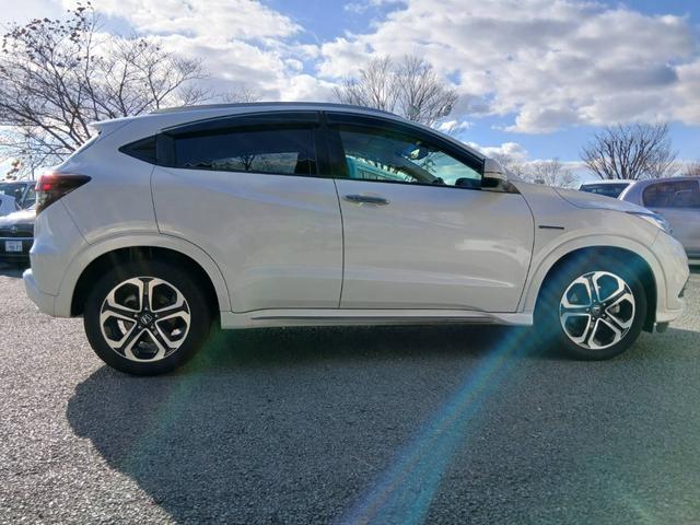 ヴェゼル ハイブリッドＺ・ホンダセンシング　純正ナビ　ＴＶ　ＥＴＣ　茶ハーフレザーシート　ドラレコ　純正１７ＡＷ　Ｂｌｕｅｔｏｏｔｈ　Ｂカメラ　ホンダセンシング　シートヒーター　Ｐスタート　スマートキー２個（6枚目）