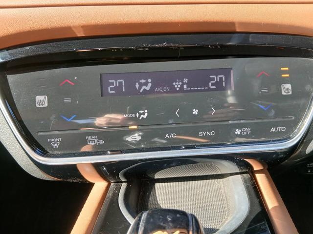 ヴェゼル ハイブリッドＺ・ホンダセンシング　純正ナビ　ＴＶ　ＥＴＣ　茶ハーフレザーシート　ドラレコ　純正１７ＡＷ　Ｂｌｕｅｔｏｏｔｈ　Ｂカメラ　ホンダセンシング　シートヒーター　Ｐスタート　スマートキー２個（28枚目）