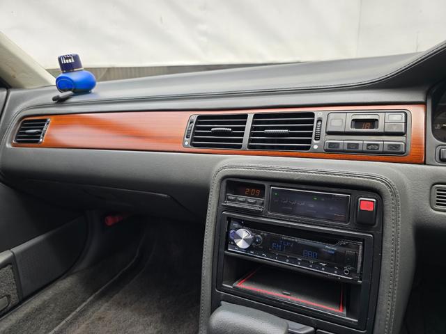 ビガー ２５Ｗ　ゼロファイター車高調　フジツボマフラー　社外アルミホイール　ＥＴＣ　キーレス　ＣＤ　車検令和８年６月　実走行１４（13枚目）