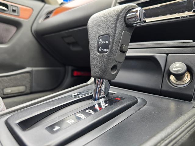ビガー ２５Ｗ　ゼロファイター車高調　フジツボマフラー　社外アルミホイール　ＥＴＣ　キーレス　ＣＤ　車検令和８年６月　実走行１４（42枚目）