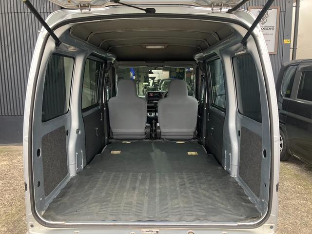 ハイゼットカーゴ スペシャル 車検9年4月 走行100800km CD アルミホイール エアコン リアヒーター レベライザー パワーウィンドウ(17枚目)