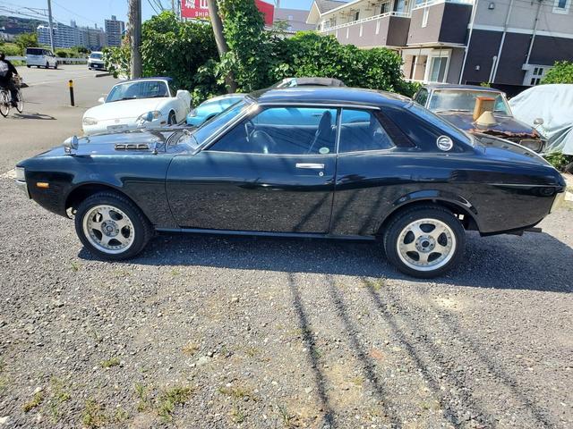 セリカカムリ ベースグレード　ダルマセリカ　（ダークグリーンメタリック）２ＴＧ　エンジンＯＨ　外装レストア済み（11枚目）