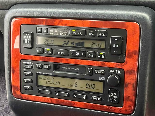 センチュリー 標準仕様車　デュアルＥＭＶパッケージ　ナビ　シートヒーター　ＣＤ　カセット　エアコン（5枚目）