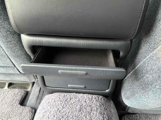 センチュリー 標準仕様車　デュアルＥＭＶパッケージ　ナビ　シートヒーター　ＣＤ　カセット　エアコン（34枚目）