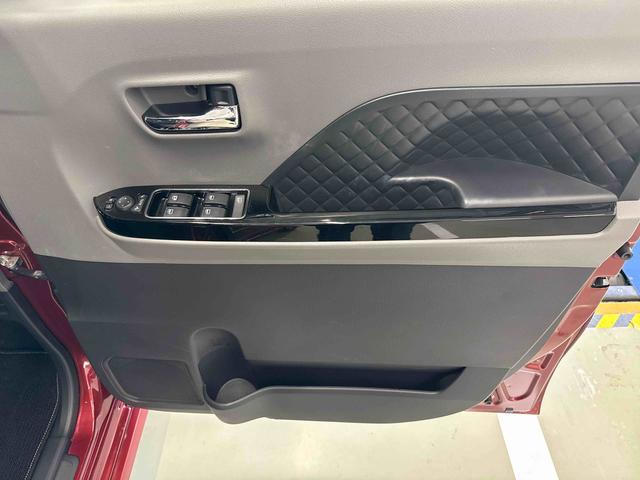 タント カスタムＲＳセレクション　ターボ車　インパネシフト　プッシュスタートスイッチ　電子カードキー　アルミホイール　衝突軽減Ｂ　車線逸脱　両側電動スライドＤ（26枚目）