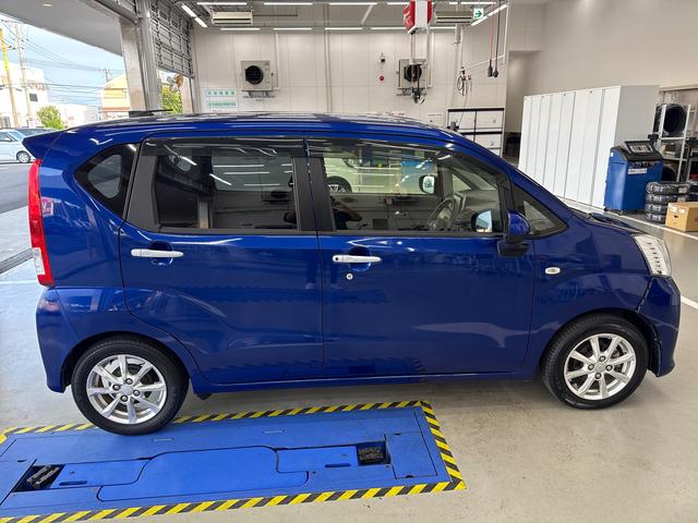 ムーヴ Ｘリミテッド　ＳＡＩＩＩ　インパネシフト　プッシュスタートスイッチ　電子カードキー　アルミホイール　ＡＢＳ　衝突被害軽減システム　オートエアコン　レーンアシスト（4枚目）