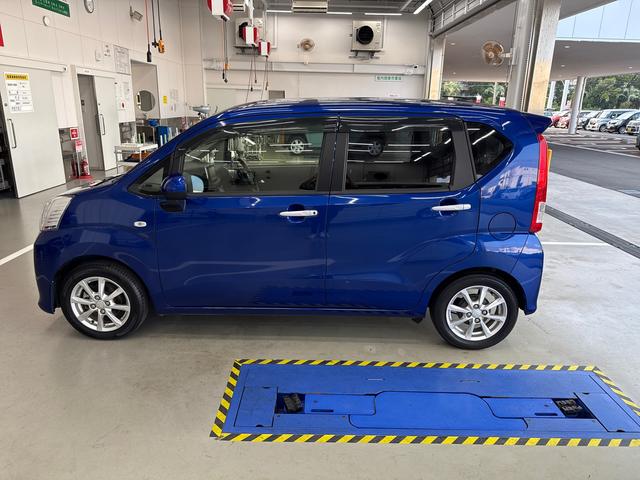 ムーヴ Ｘリミテッド　ＳＡＩＩＩ　インパネシフト　プッシュスタートスイッチ　電子カードキー　アルミホイール　ＡＢＳ　衝突被害軽減システム　オートエアコン　レーンアシスト（5枚目）