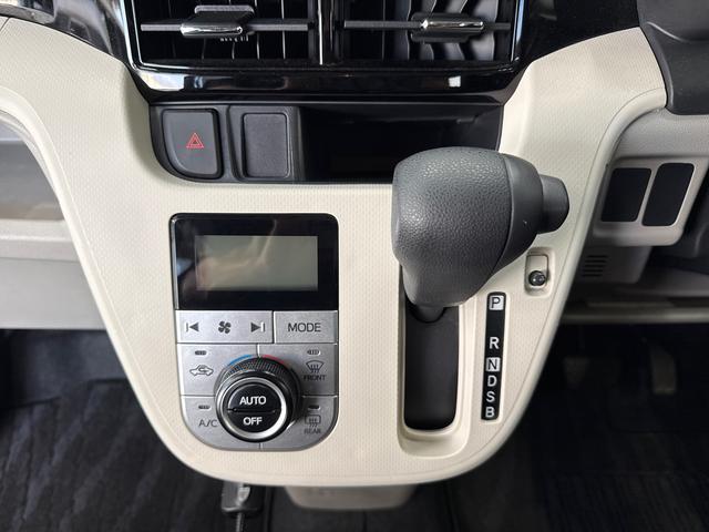 ムーヴ Ｘリミテッド　ＳＡＩＩＩ　インパネシフト　プッシュスタートスイッチ　電子カードキー　アルミホイール　ＡＢＳ　衝突被害軽減システム　オートエアコン　レーンアシスト（10枚目）