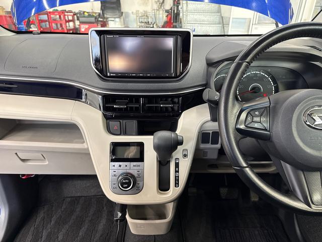 ムーヴ Ｘリミテッド　ＳＡＩＩＩ　インパネシフト　プッシュスタートスイッチ　電子カードキー　アルミホイール　ＡＢＳ　衝突被害軽減システム　オートエアコン　レーンアシスト（14枚目）