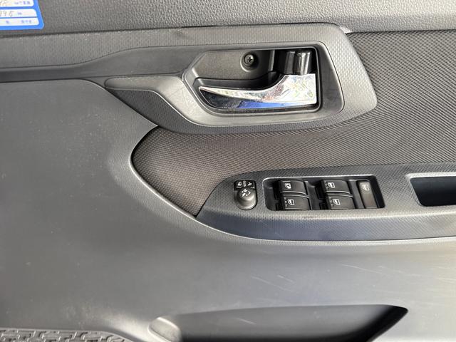 ムーヴ Ｘリミテッド　ＳＡＩＩＩ　インパネシフト　プッシュスタートスイッチ　電子カードキー　アルミホイール　ＡＢＳ　衝突被害軽減システム　オートエアコン　レーンアシスト（22枚目）