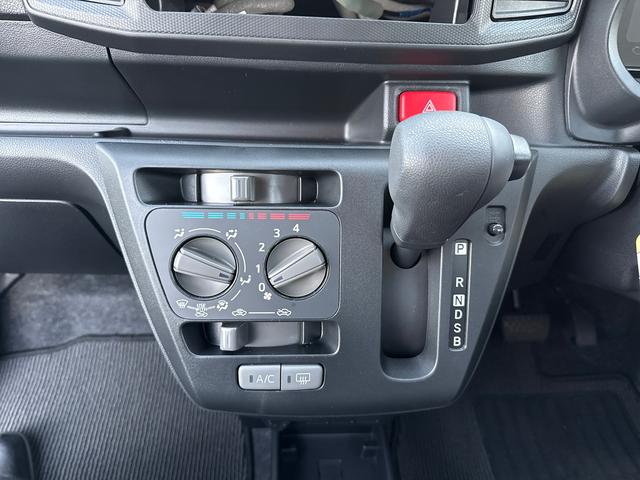 ミライース L SAIII インパネシフト リモコンキー 衝突被害軽減システム レーンキープアシスト オートハイビーム ABS Wエアバッグ アイドリングストップ(11枚目)