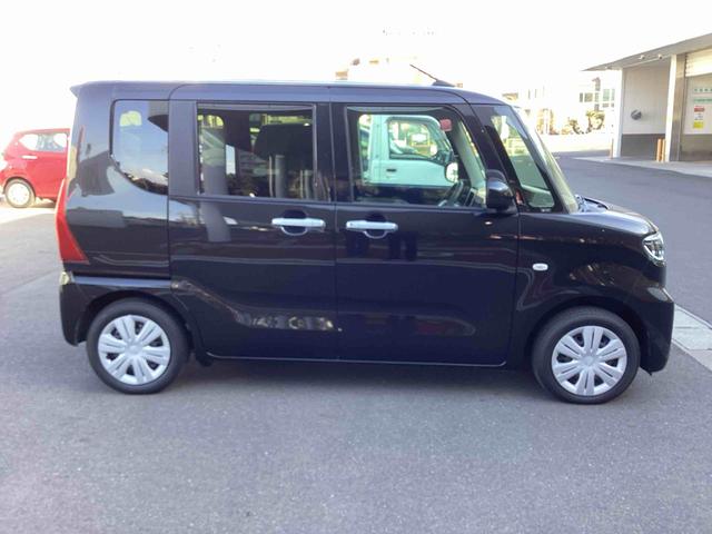 タント Ｘ　インパネシフト　プッシュスタートスイッチ　電子カードキー　電動パーキングブレーキ　両側スライド片側電動　ＡＢＳ　衝突被害軽減システム（4枚目）