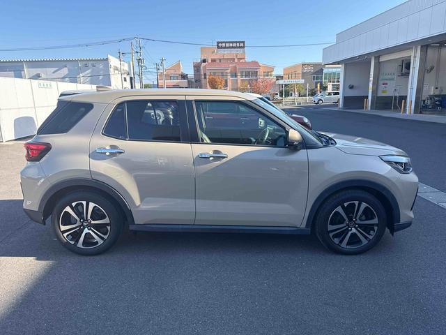 ロッキー プレミアム　フロアＣＶＴ　衝突軽減システム　車線逸脱警報　アルミホイール　オートハイビーム　ＡＢＳ　ターボ車（4枚目）