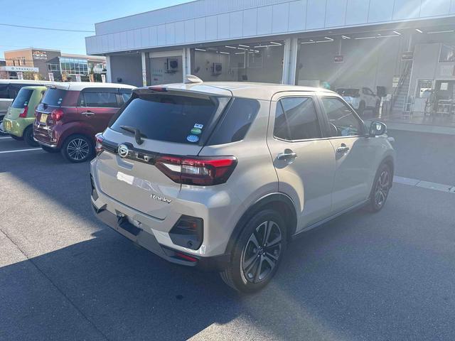 ロッキー プレミアム　フロアＣＶＴ　衝突軽減システム　車線逸脱警報　アルミホイール　オートハイビーム　ＡＢＳ　ターボ車（8枚目）