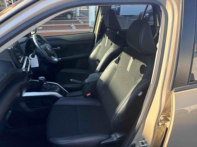 ロッキー プレミアム　フロアＣＶＴ　衝突軽減システム　車線逸脱警報　アルミホイール　オートハイビーム　ＡＢＳ　ターボ車（13枚目）