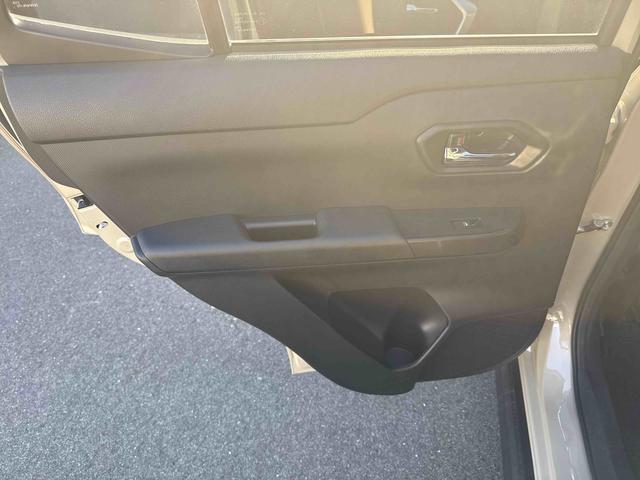 ロッキー プレミアム　フロアＣＶＴ　衝突軽減システム　車線逸脱警報　アルミホイール　オートハイビーム　ＡＢＳ　ターボ車（29枚目）