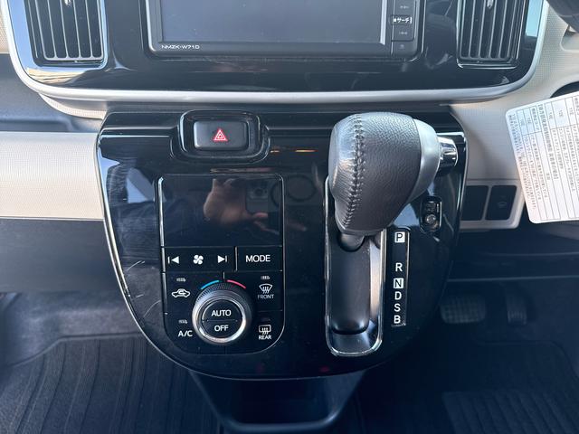 ムーヴキャンバス ＧブラックアクセントＶＳ　ＳＡＩＩＩ　インパネシフト　プッシュスタートスイッチ　電子カードキー　ブレーキサポート　レーンキープ　両側電動ドア　オートマチックハイビーム　ＡＢＳ（11枚目）