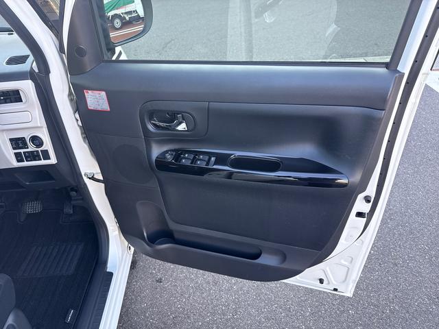 ムーヴキャンバス ＧブラックアクセントＶＳ　ＳＡＩＩＩ　インパネシフト　プッシュスタートスイッチ　電子カードキー　ブレーキサポート　レーンキープ　両側電動ドア　オートマチックハイビーム　ＡＢＳ（25枚目）