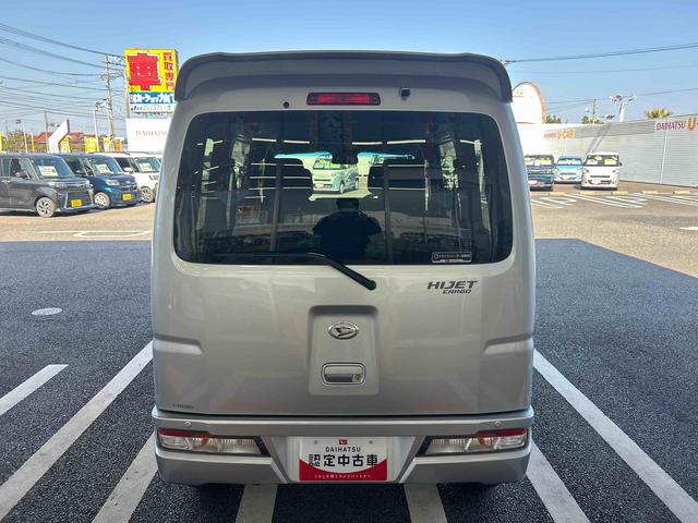ハイゼットカーゴ クルーズターボＳＡＩＩＩ　ターボ車　４ＷＤ車　インパネオートマ　フォグランプ　リモコンキー　両側スライドドア　衝突被害軽減システム　エアコン　パワステ（3枚目）