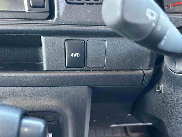 ハイゼットカーゴ クルーズターボＳＡＩＩＩ　ターボ車　４ＷＤ車　インパネオートマ　フォグランプ　リモコンキー　両側スライドドア　衝突被害軽減システム　エアコン　パワステ（33枚目）