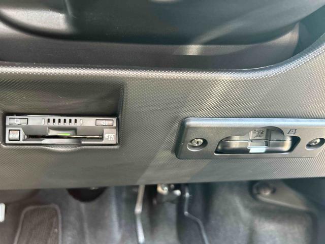 �d�s�b�ԍڊ�ƃh�����R�̖{�̂̎ʐ^�ł�